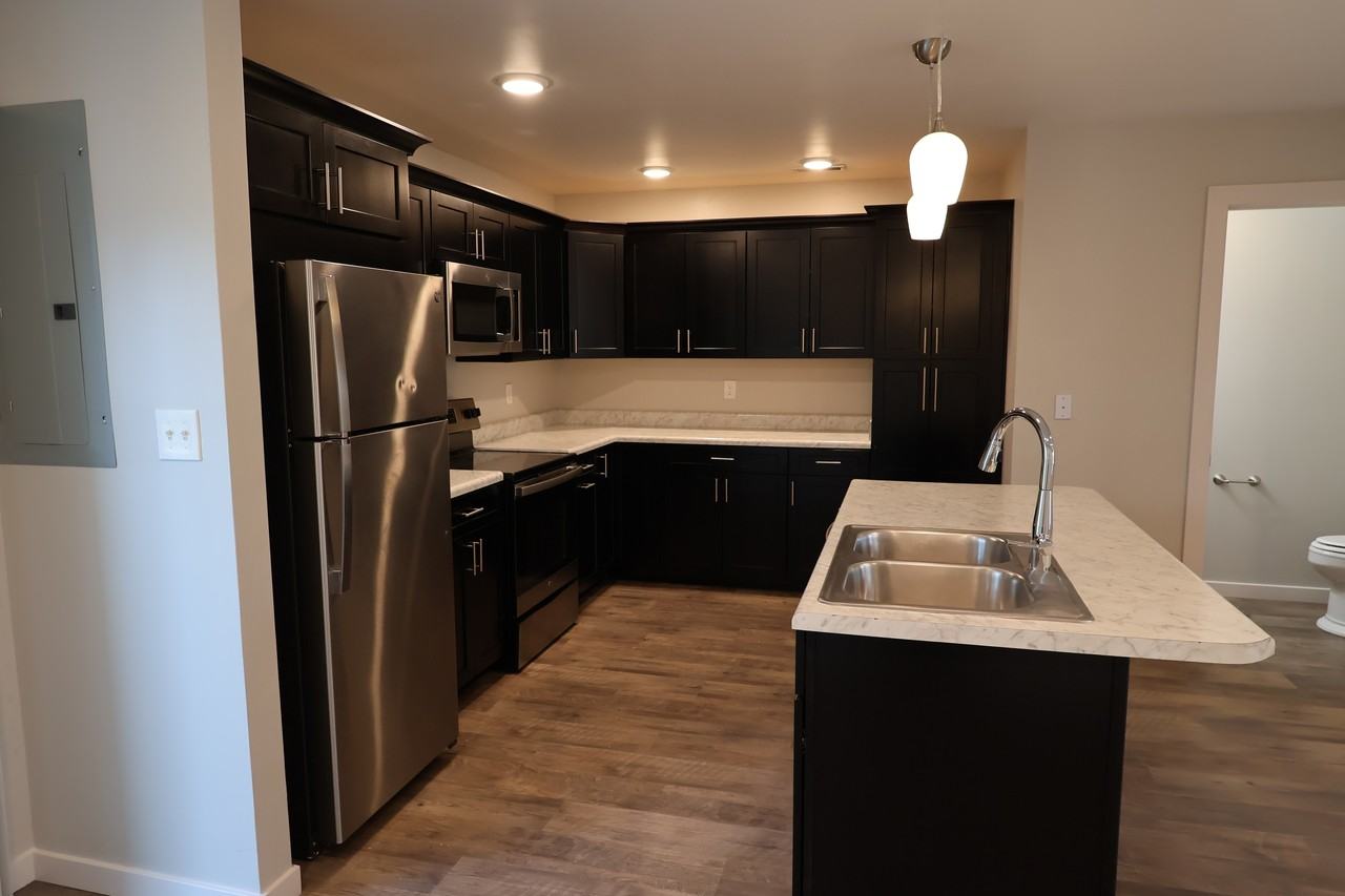 212 Terrace Dr #212 - Photo 5 of 36