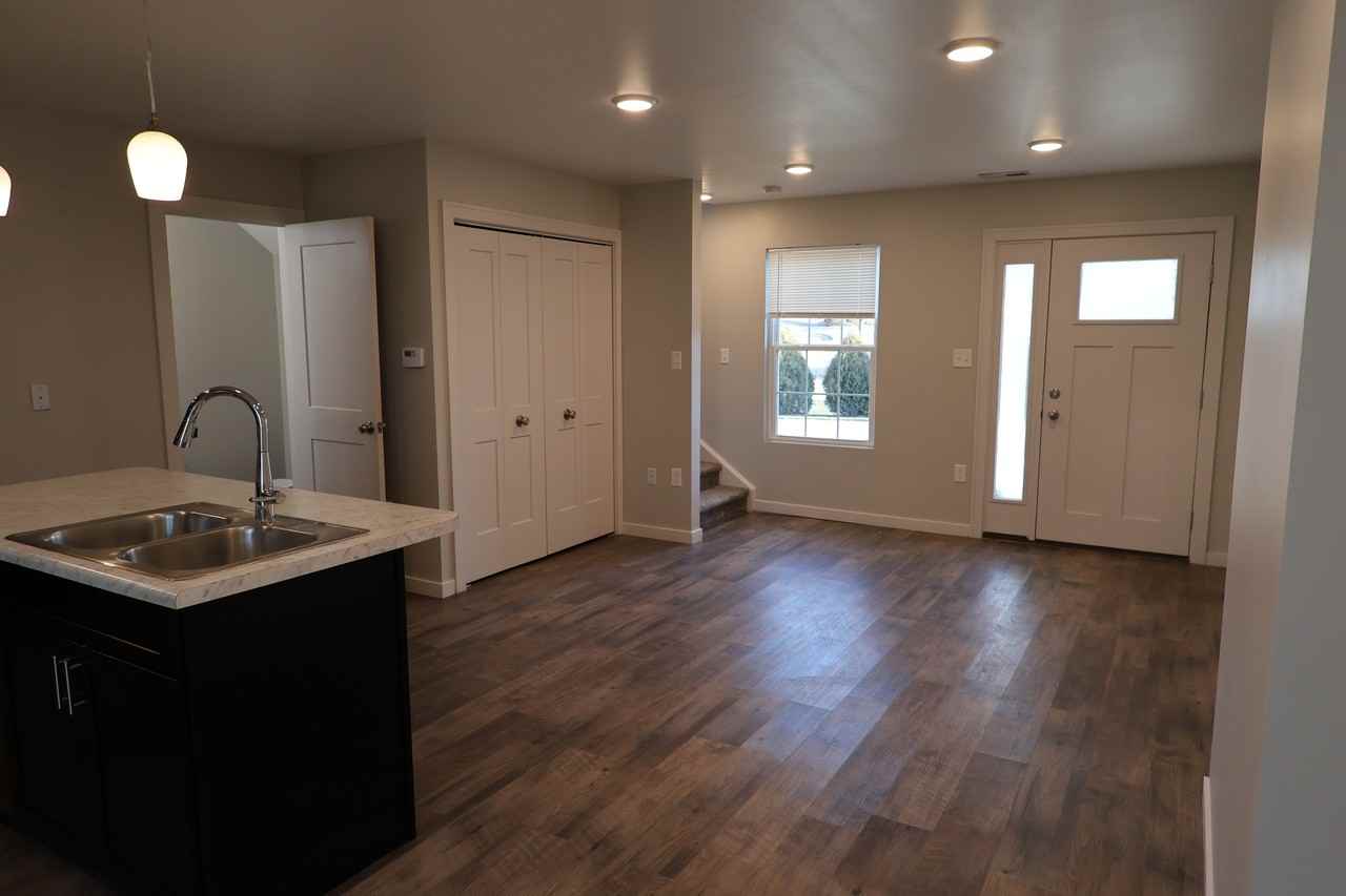 212 Terrace Dr #212 - Photo 7 of 36