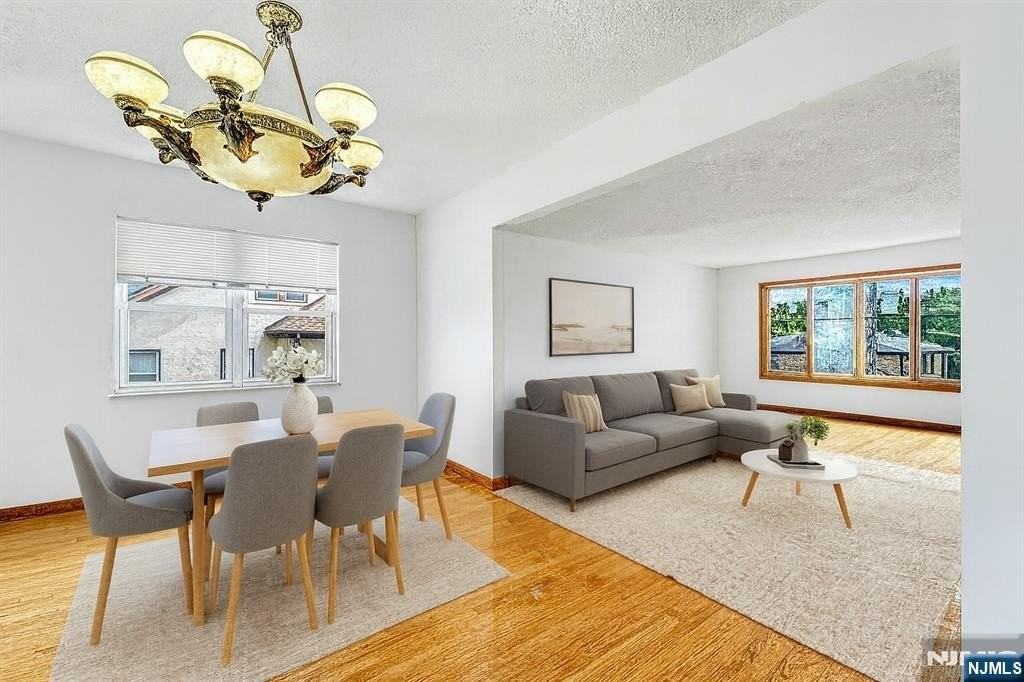 315 13th St - Photo 3 of 16