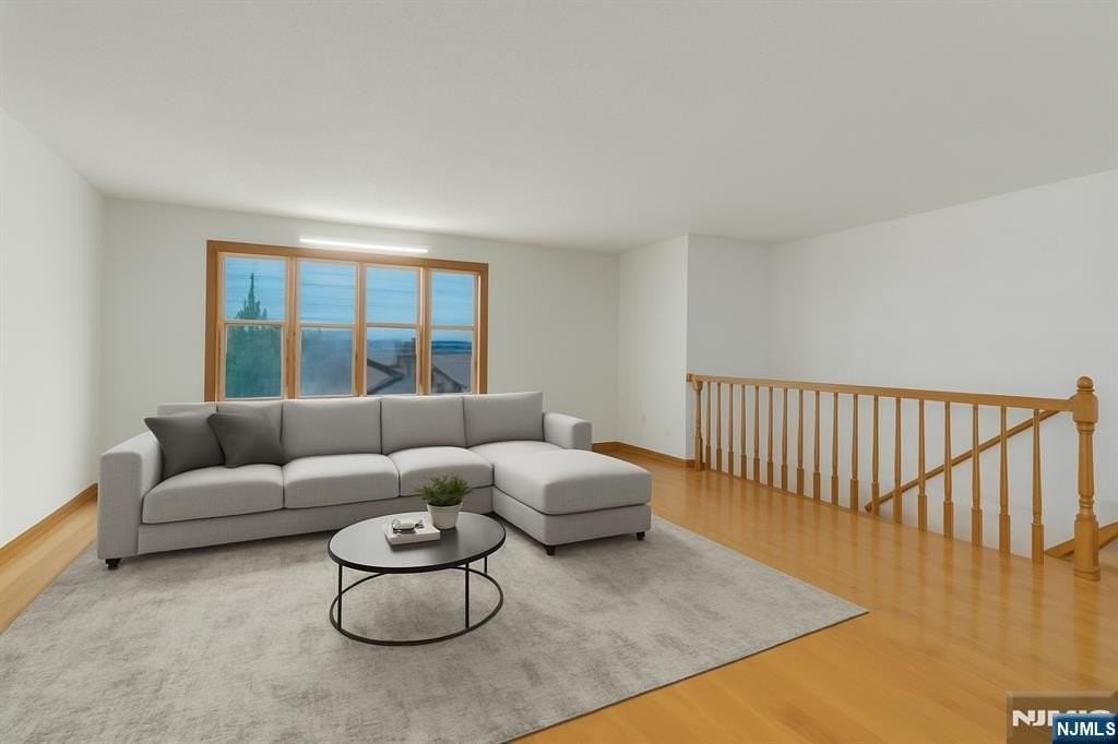 315 13th St - Photo 5 of 16