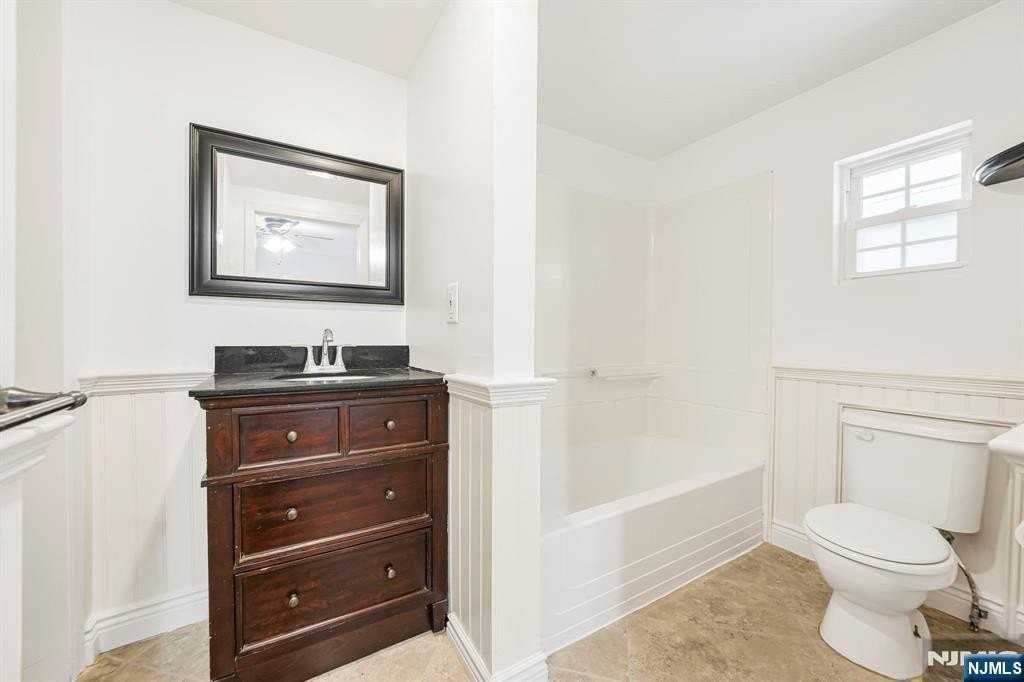 17 Central Ave - Photo 5 of 14