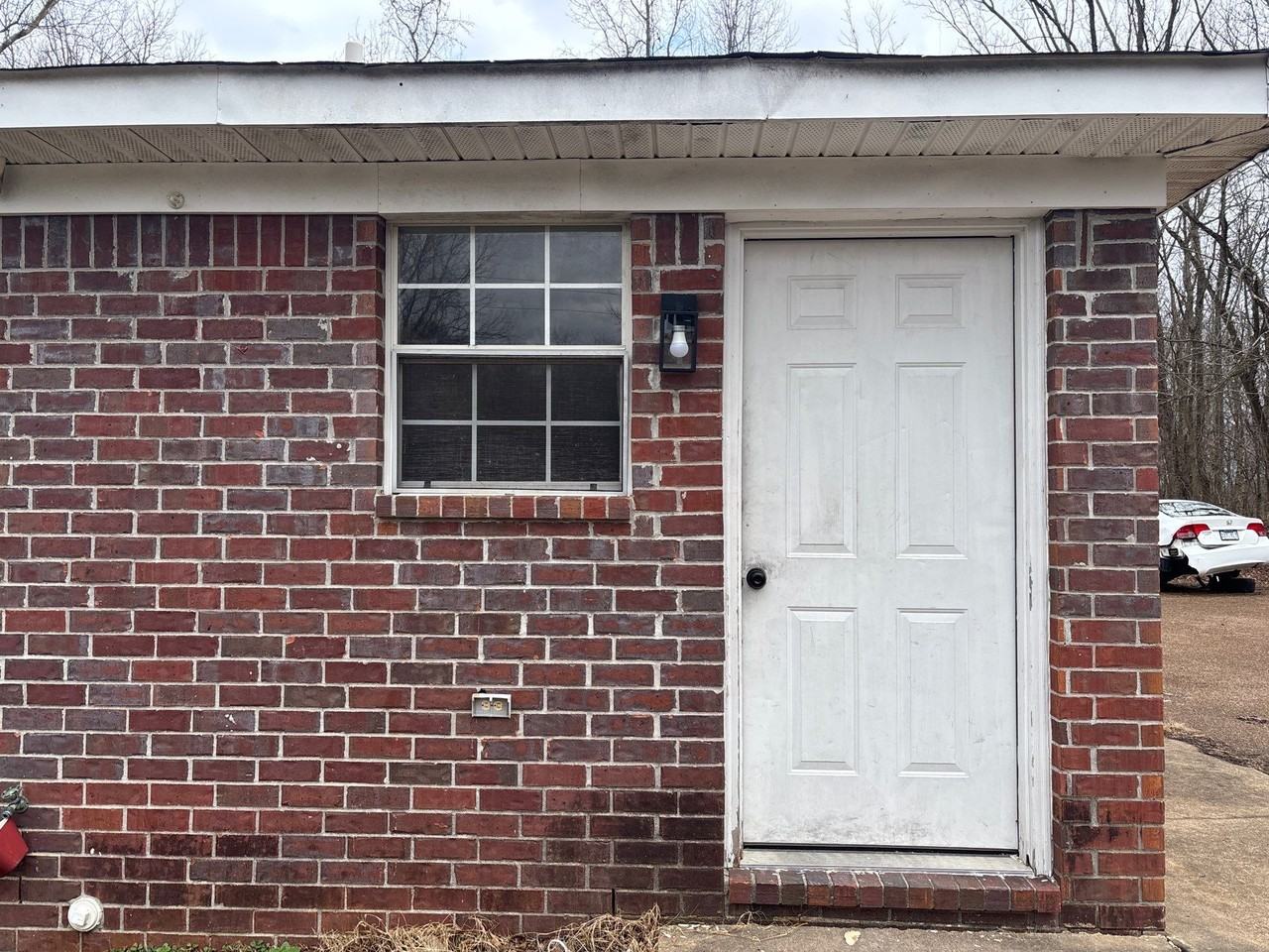 330 Main St #10 - Photo 2 of 10