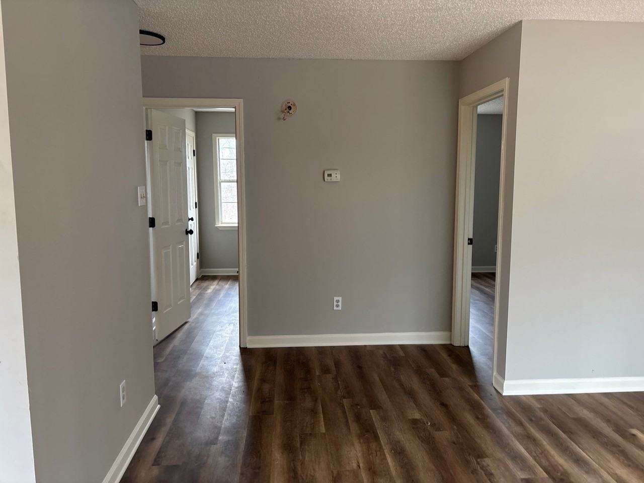 330 Main St #10 - Photo 5 of 10