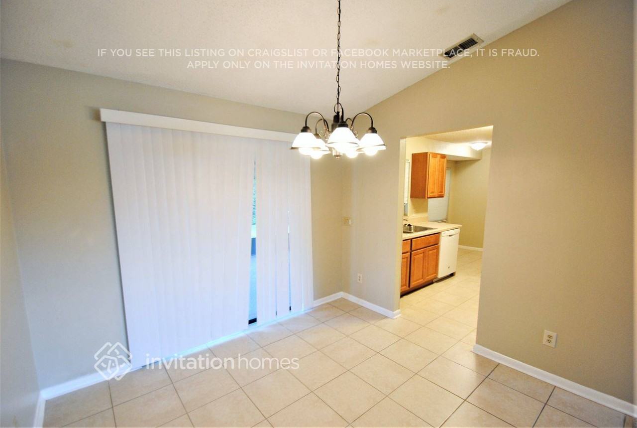 2231 E Annapolis Dr - Photo 4 of 9