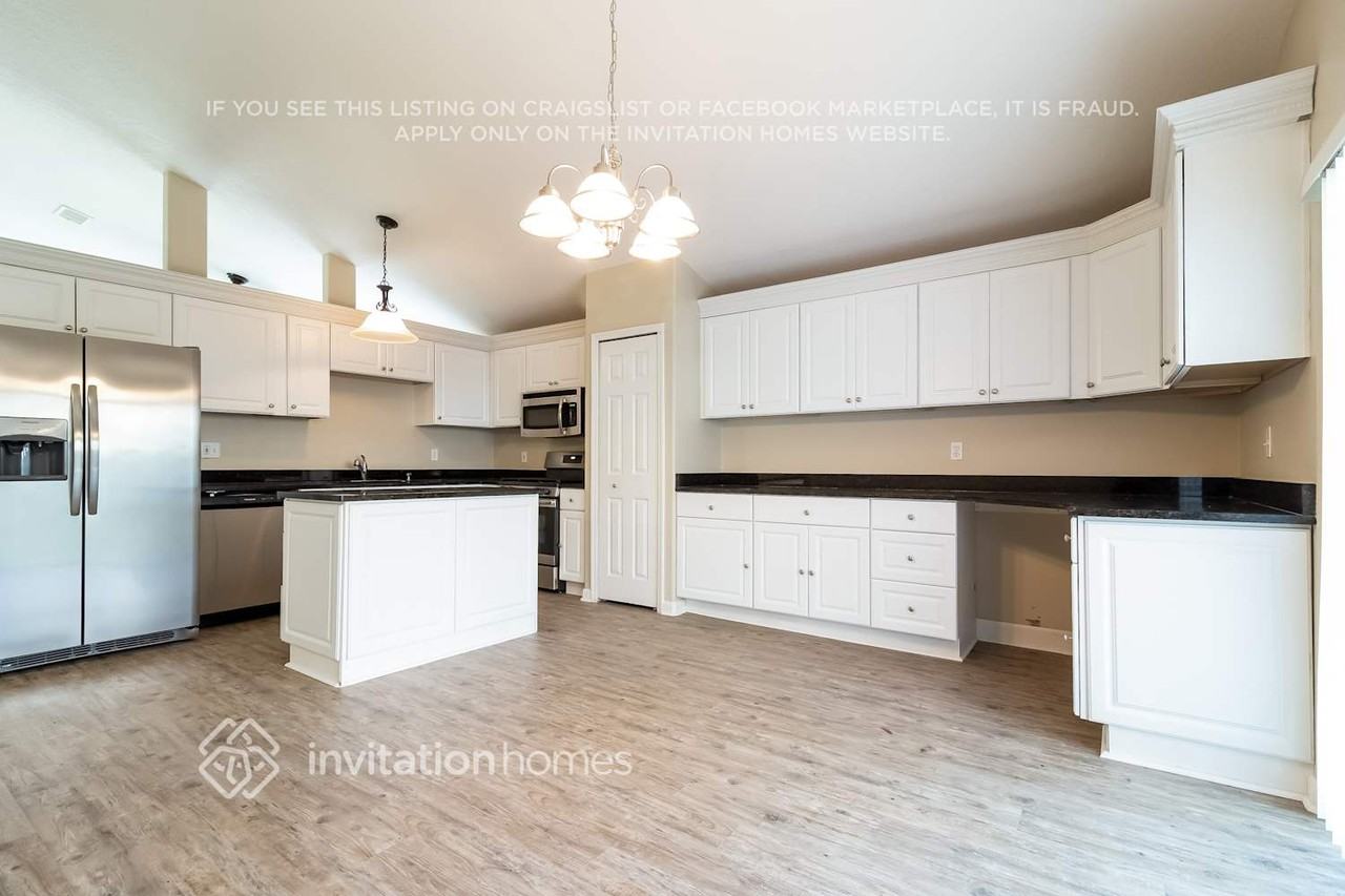 2825 Falcon Crest Pl - Photo 6 of 21