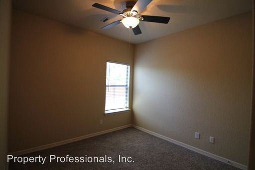 3054 Pine Valley Dr - Photo 2 of 12