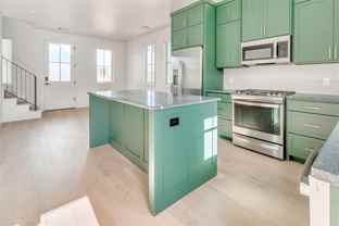 1056 Hangar Dr - Photo 1 of 1