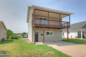 featured image of 2326 S Moffet Ave