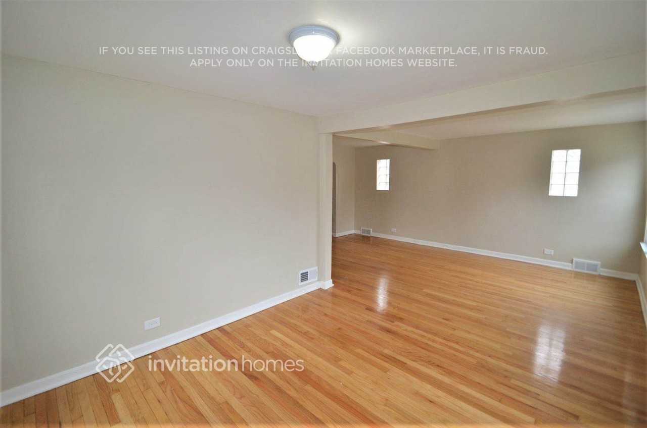 4209 Prairie Ave - Photo 4 of 14