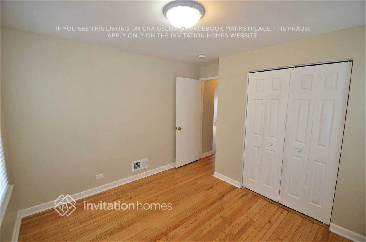 4209 Prairie Ave - Photo 7 of 14