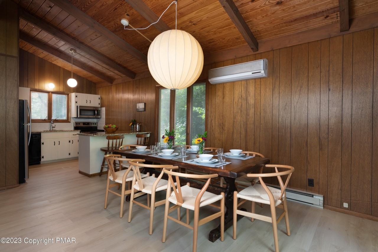 4182 Hemlock Trl - Photo 4 of 15