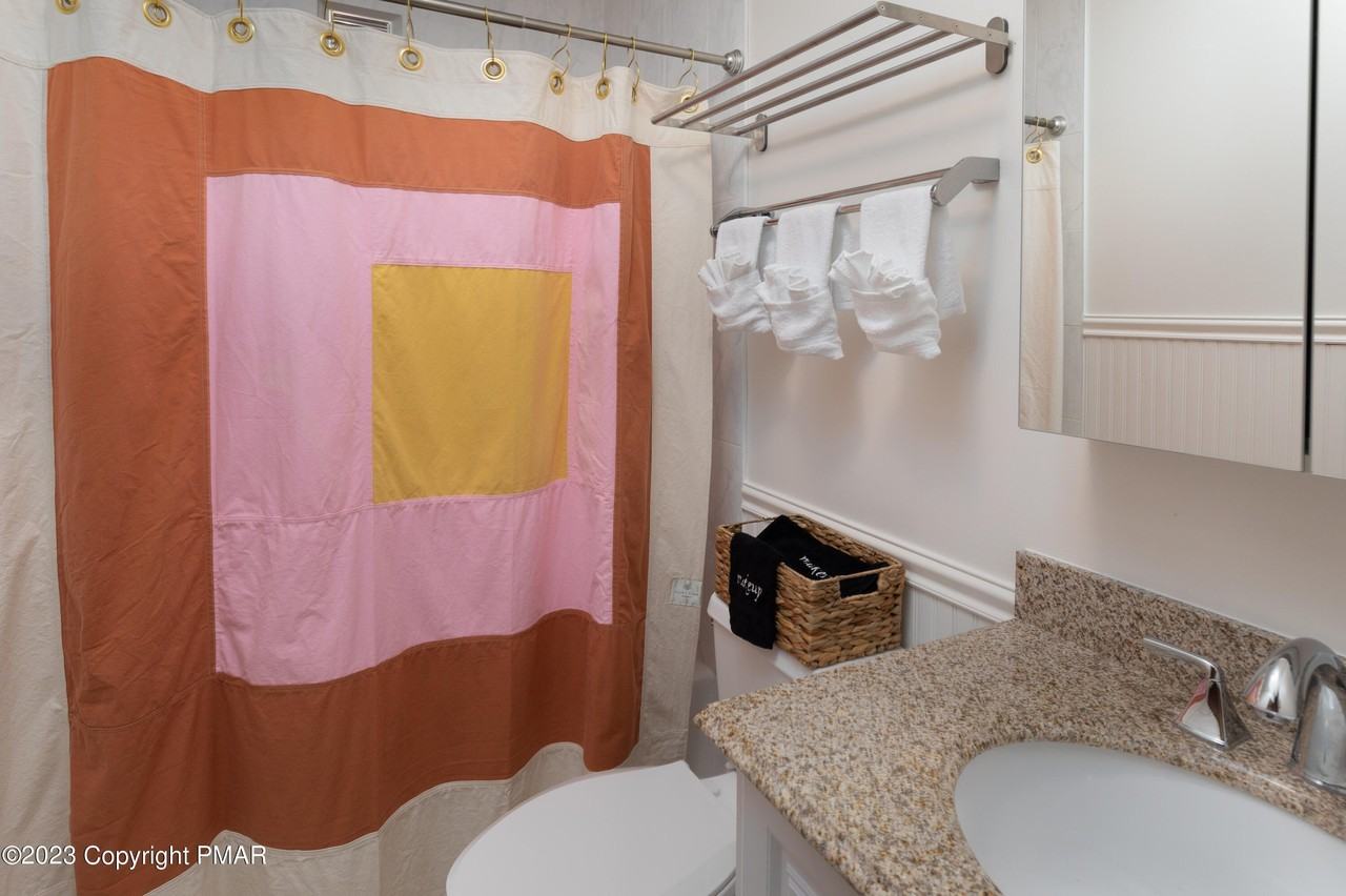 4182 Hemlock Trl - Photo 7 of 15