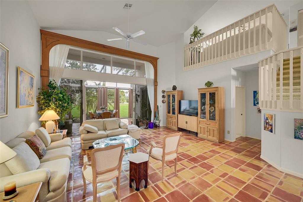 17210 Boca Club Blvd #103 - Photo 5 of 33