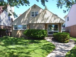 featured image of 5240 Lee St