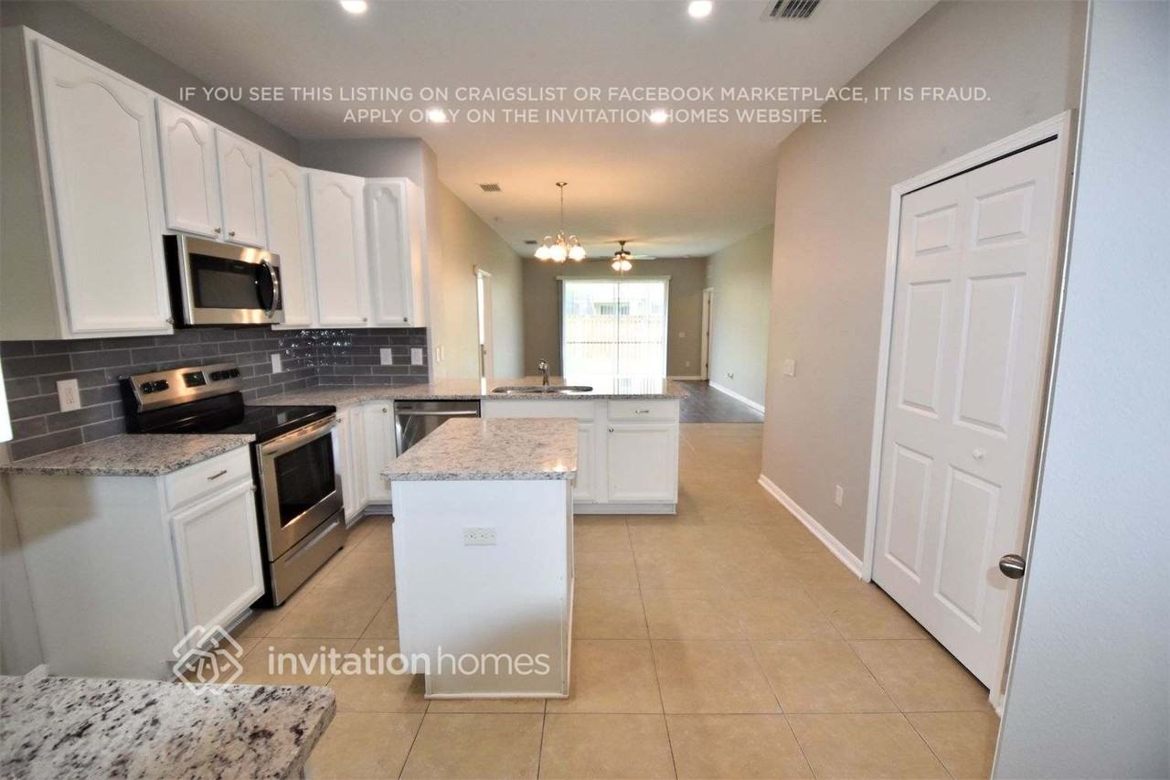 5905 Lilac Lake Dr - Photo 4 of 19