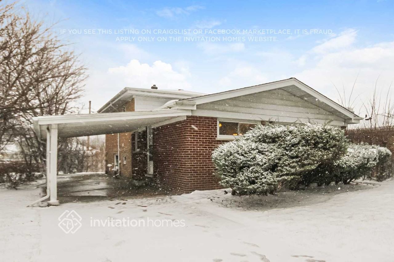 3643 Greenwood St - Photo 5 of 19