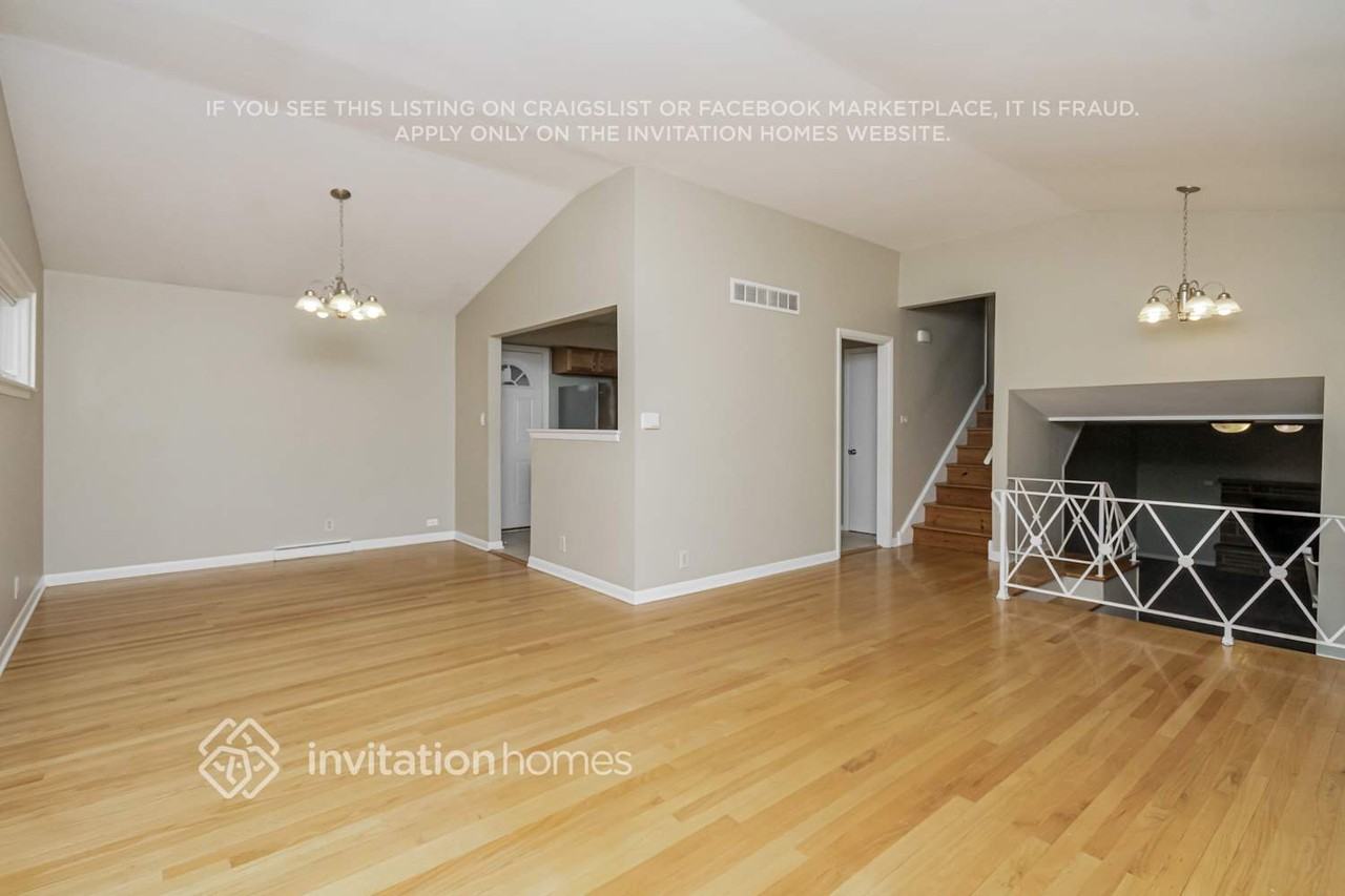 3643 Greenwood St - Photo 6 of 19