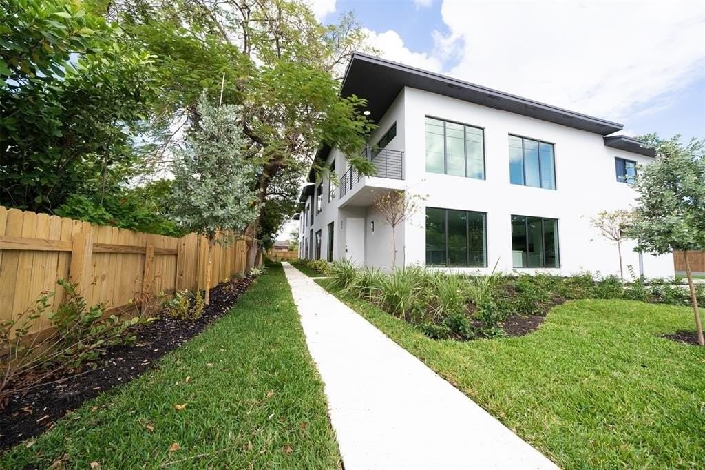 333 Nw 41st St #329 - Photo 2 of 34