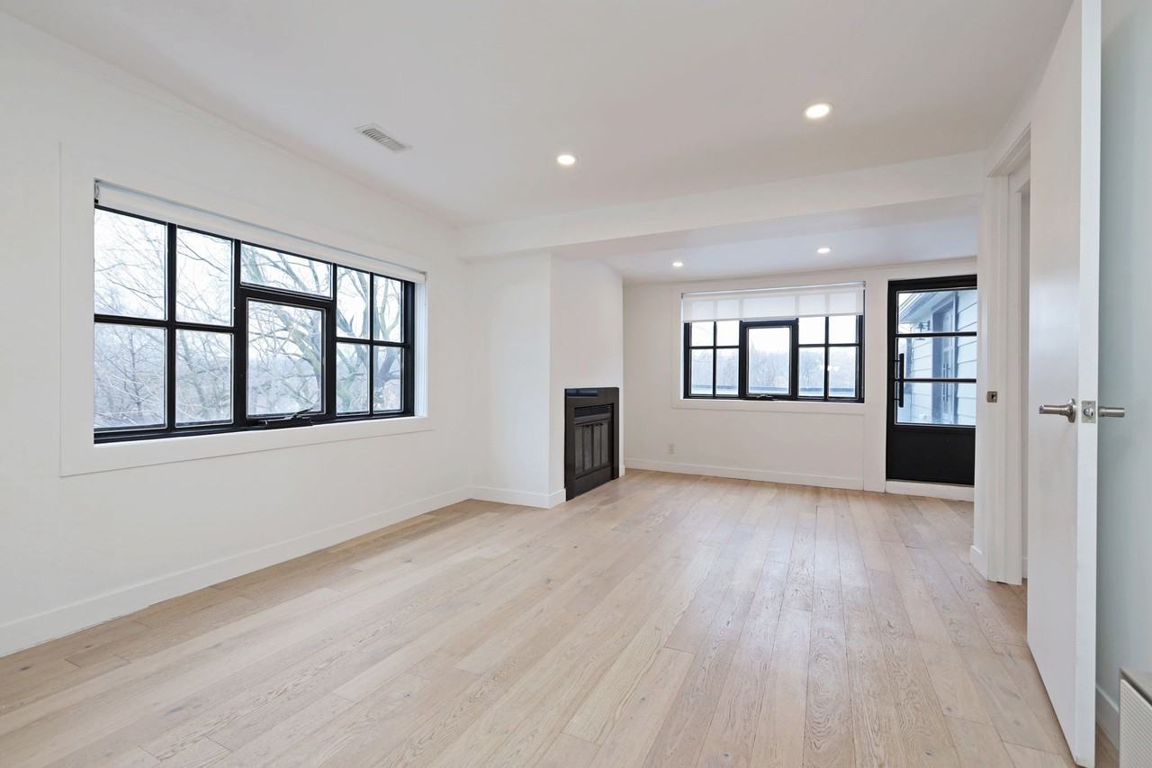 462 Kingston Road #1 - Photo 4 of 23