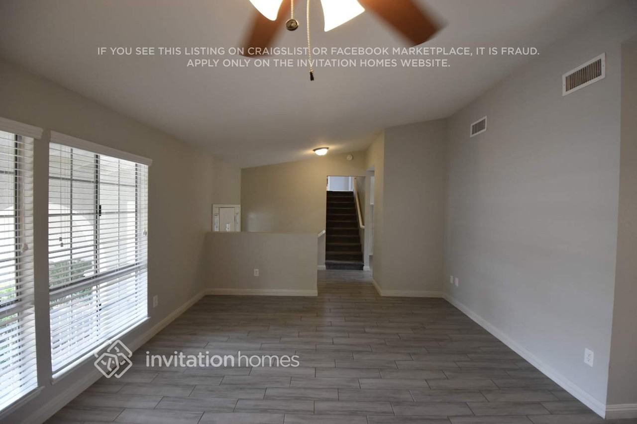 7517 W Gilmore Ave - Photo 2 of 14