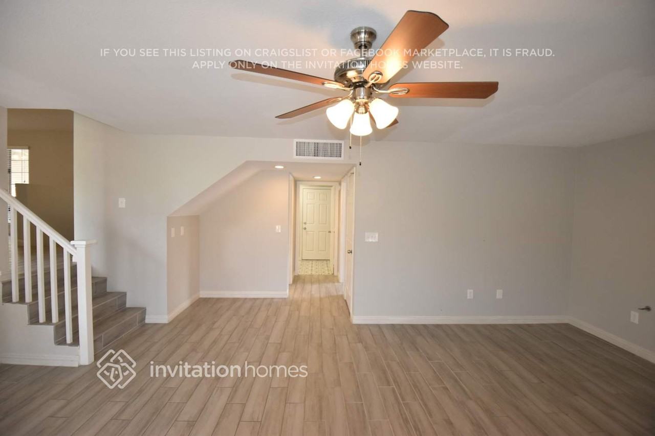 7517 W Gilmore Ave - Photo 3 of 14