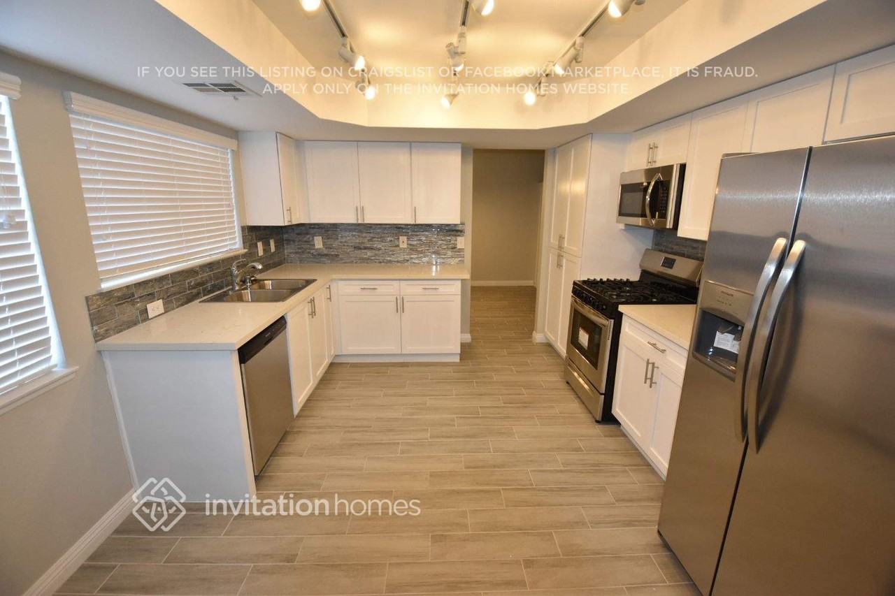 7517 W Gilmore Ave - Photo 5 of 14