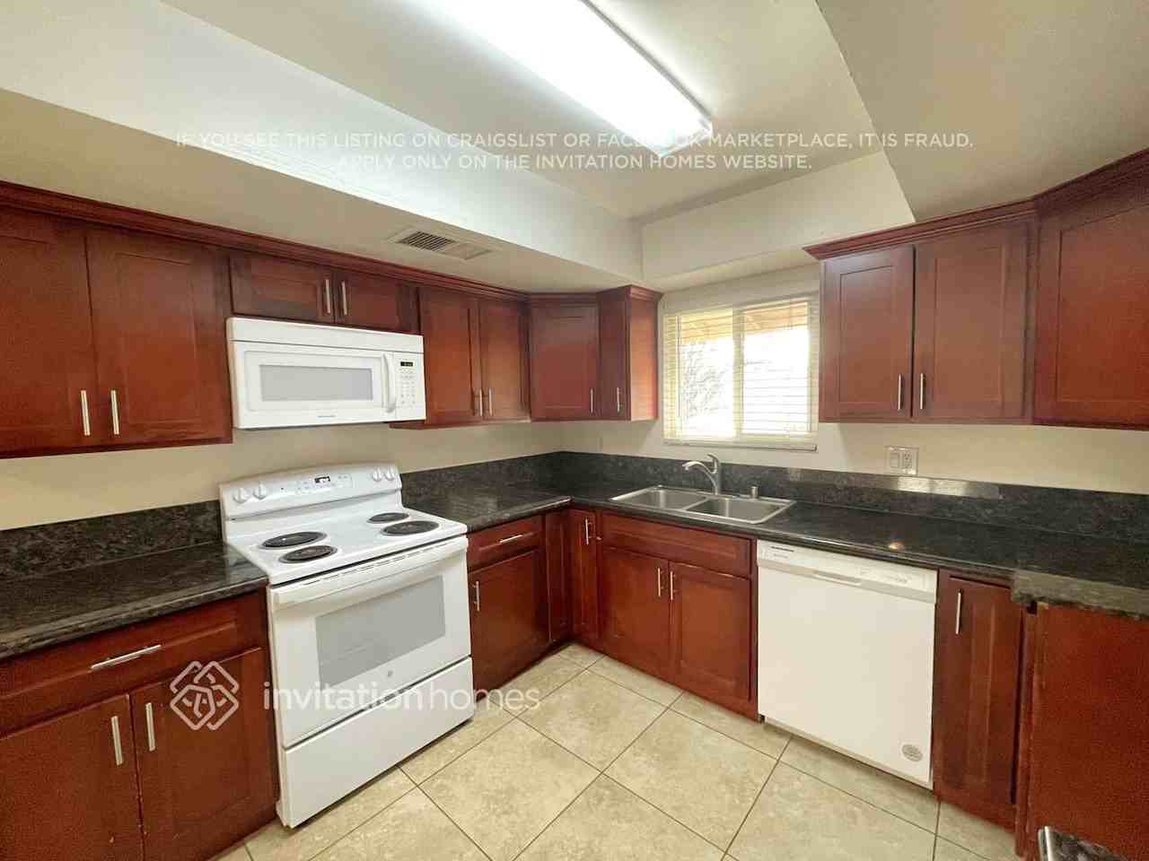 110 Tahoe Dr - Photo 6 of 15