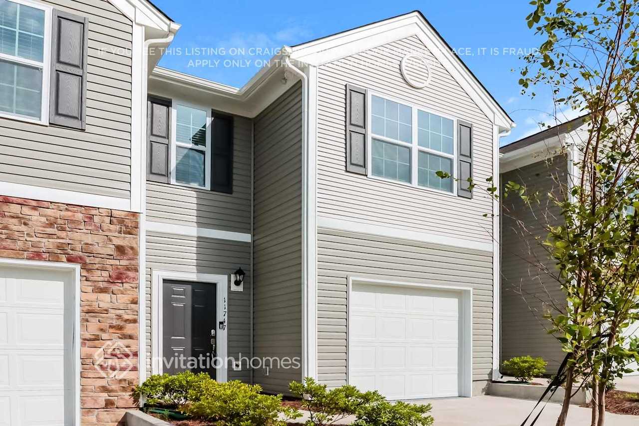 11747 Brier Village Ln - Photo 4 of 16