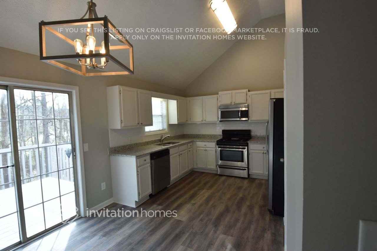 1616 Barrier Rd - Photo 3 of 10