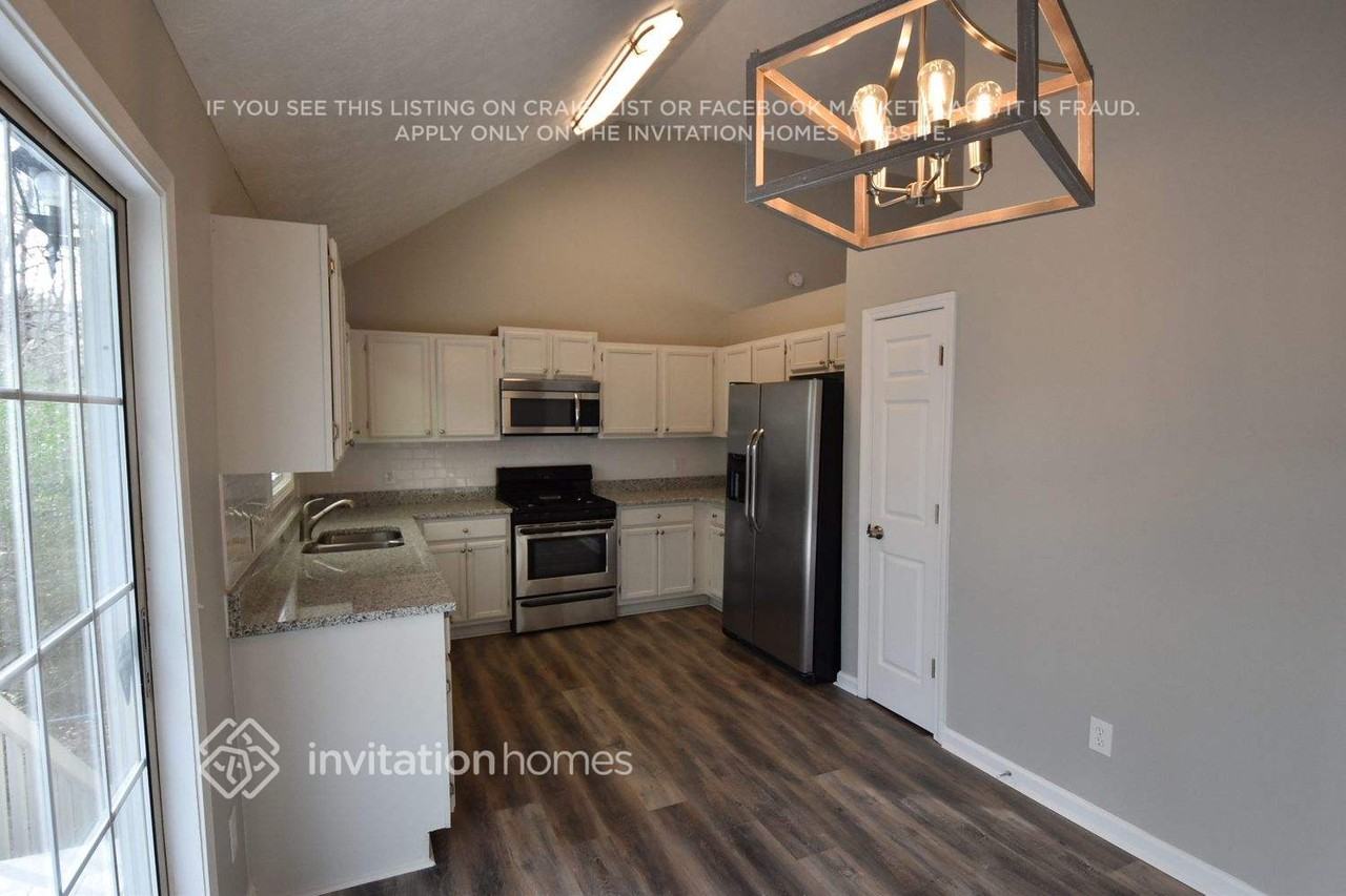 1616 Barrier Rd - Photo 4 of 10