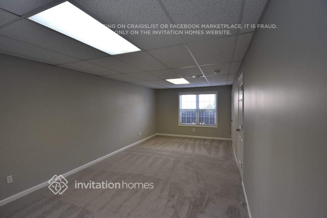 1616 Barrier Rd - Photo 5 of 10