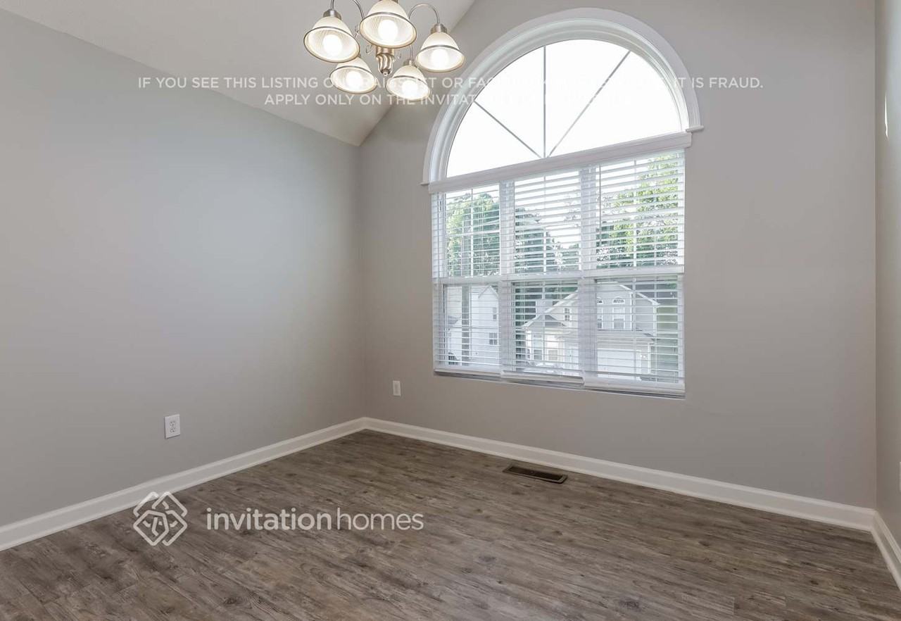 1722 Graywood Dr Se - Photo 6 of 19