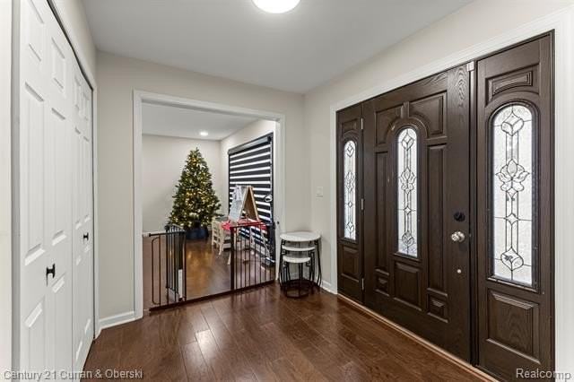 7612 Admiralty Dr - Photo 4 of 47