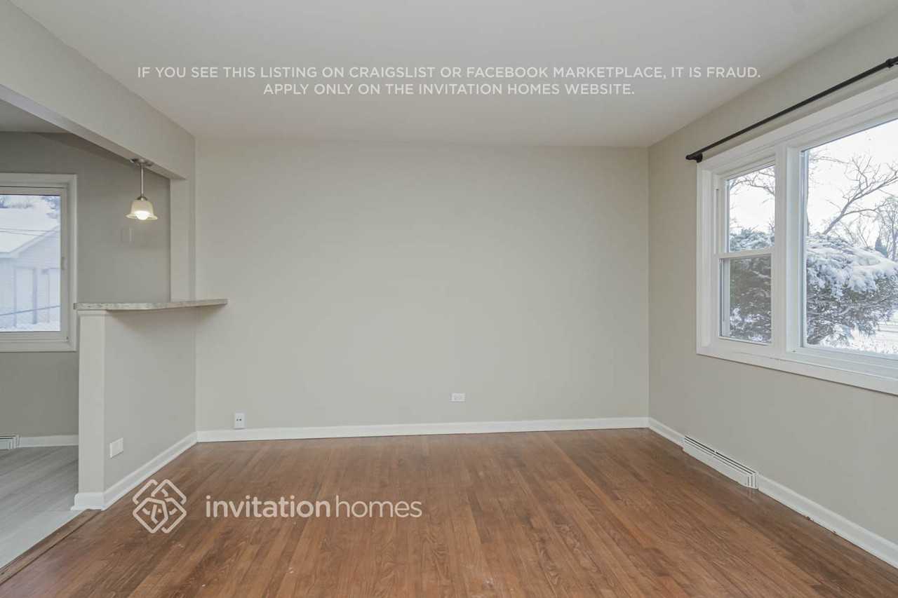 368 N Bierman Ave - Photo 4 of 17