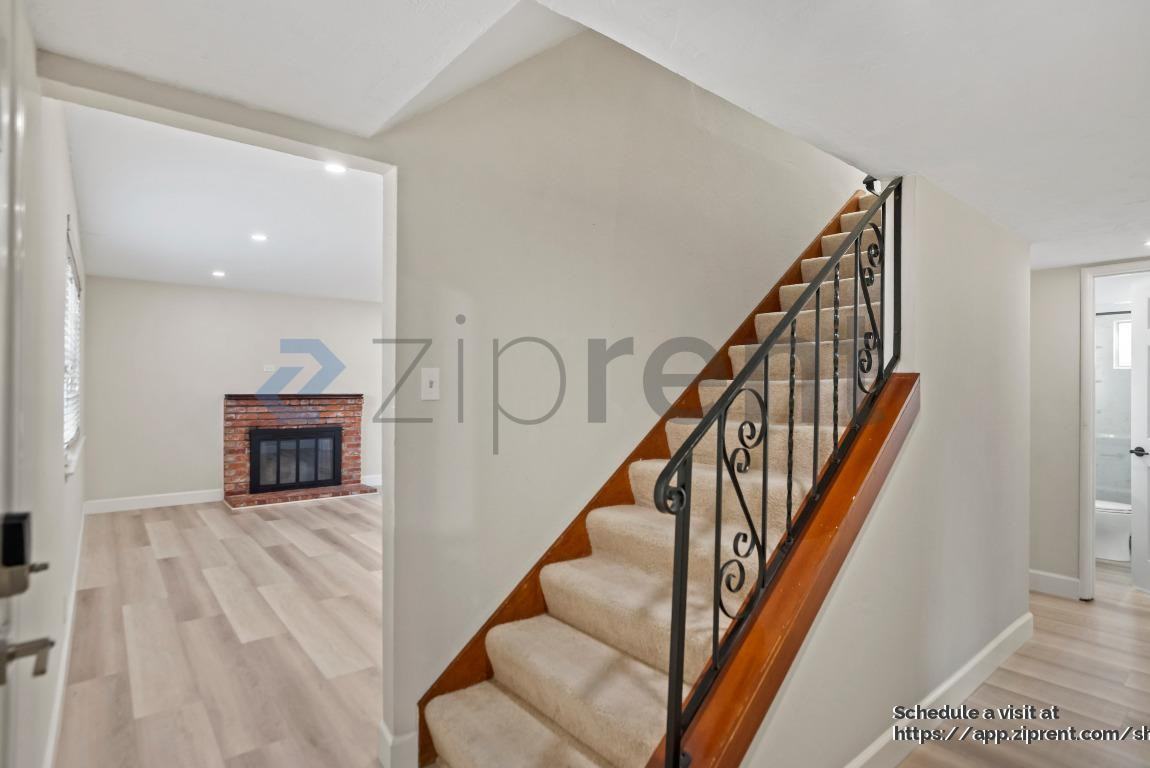 1396 Saratoga Dr - Photo 6 of 24