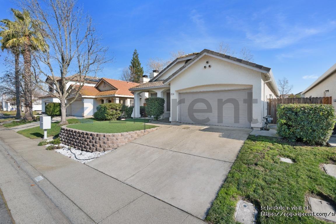 1918 Ajay Dr - Photo 4 of 21