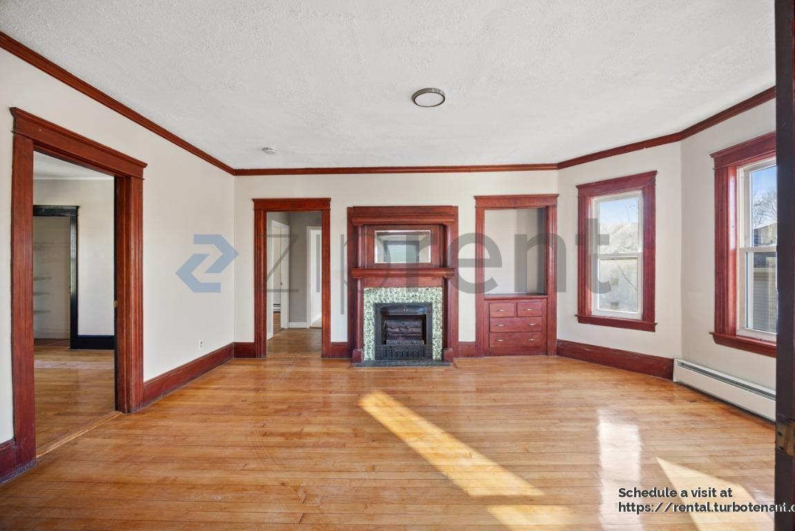 82 Green Hill Pkwy #3 - Photo 2 of 27