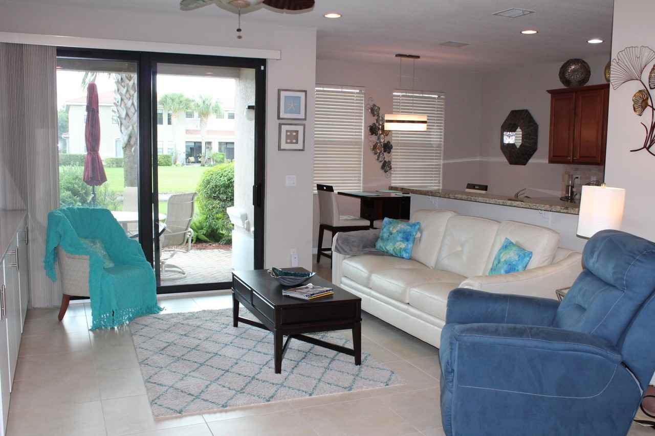 149 Gramercy Square Dr - Photo 3 of 32