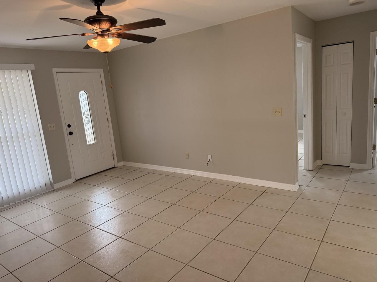 125 Se Millwood Ter - Photo 2 of 14