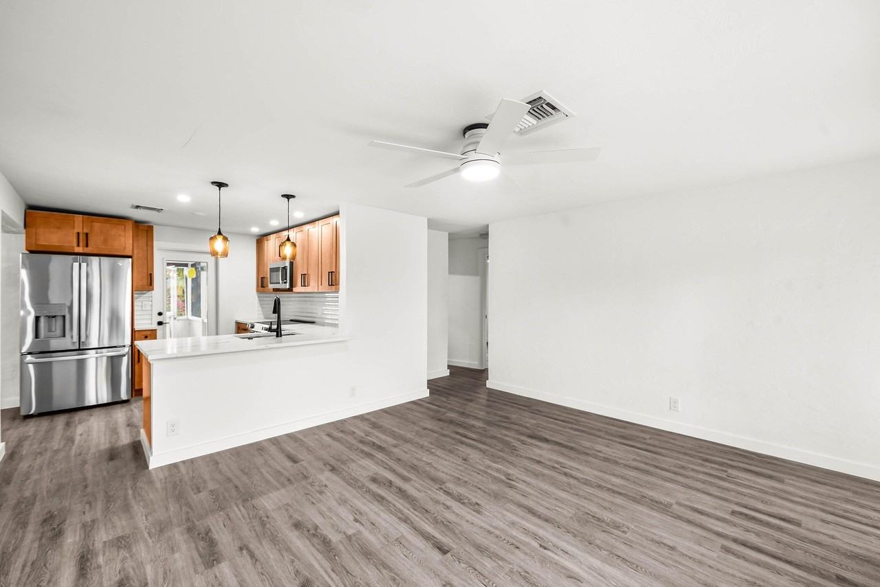 1505 Ne 30th St - Photo 7 of 31