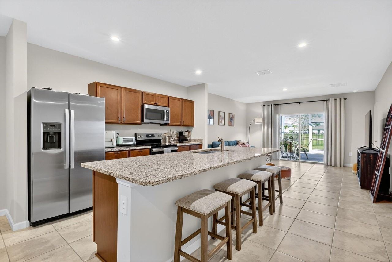 806 Persimmon Pl - Photo 6 of 34