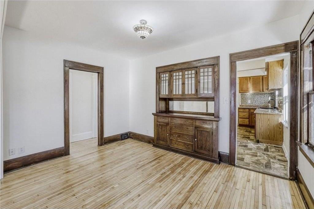 1683 Minnehaha Ave E - Photo 7 of 28