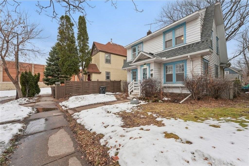 661 Surrey Ave - Photo 2 of 35