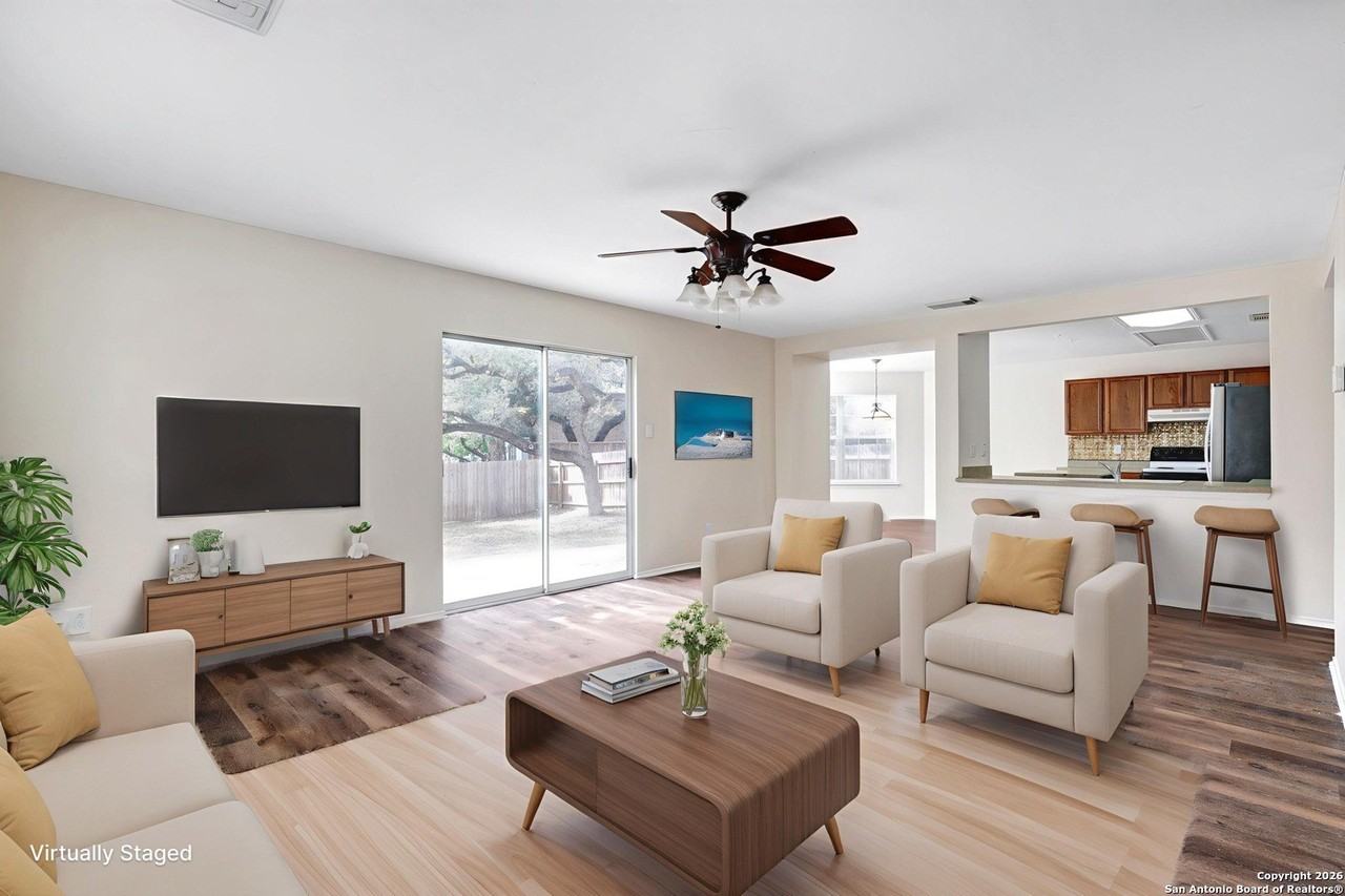 827 Clover Crk - Photo 7 of 41