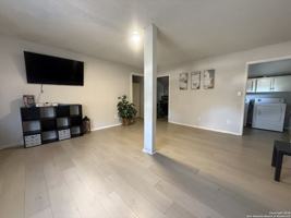featured image of 109 Bonham St Apt C #Apt C