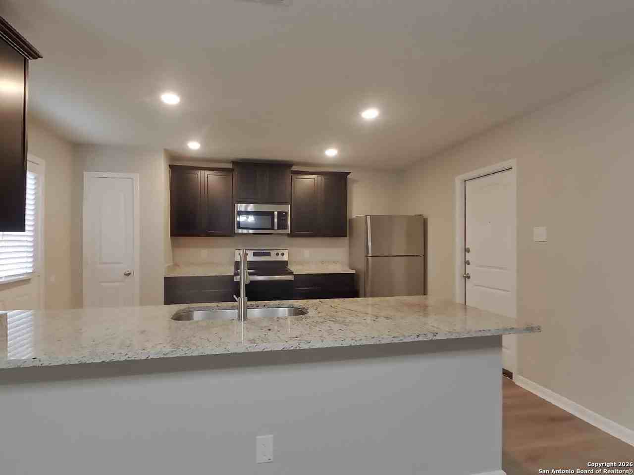 11031 Chatham Ct - Photo 7 of 19