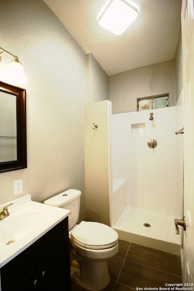 1716 N Olive St Apt 3 #3 - Photo 3 of 7