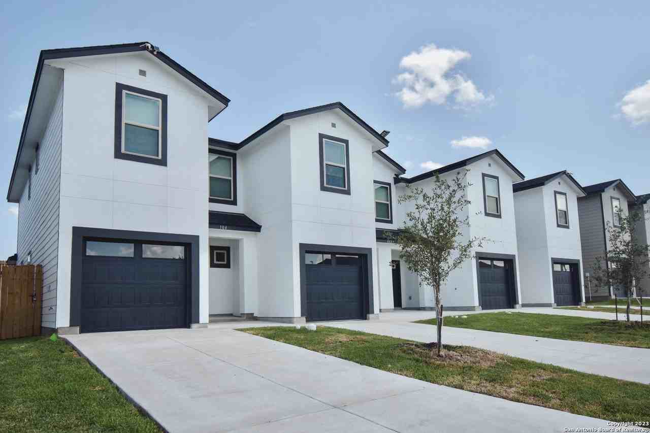 8427 Via Verona Unit 103 #103 - Photo 2 of 20