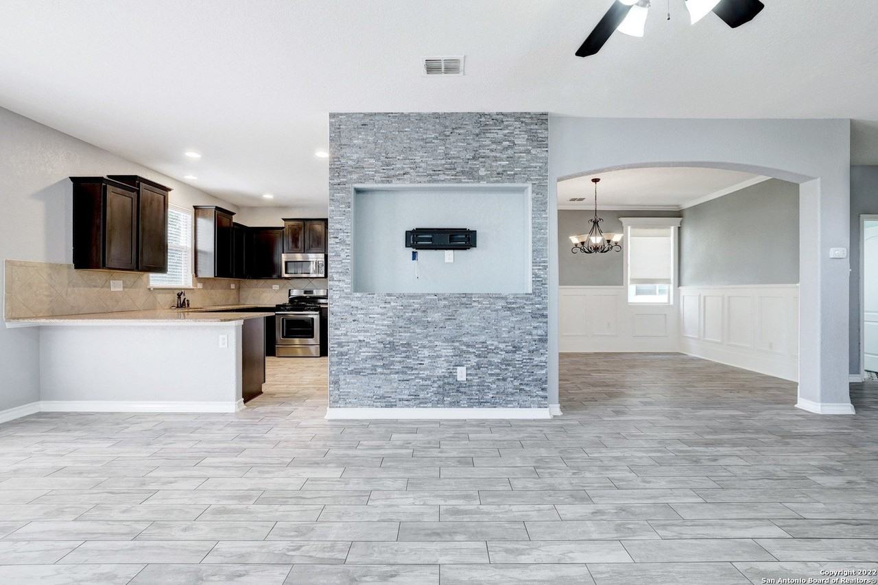 1334 Nicholas Mnr - Photo 6 of 29