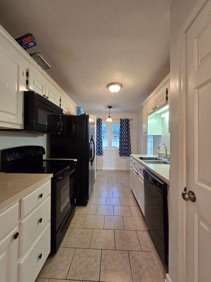 5945 Lost Creek Dr - Photo 5 of 31